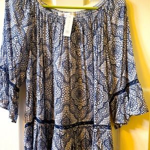 NWT Blue and white print blouse